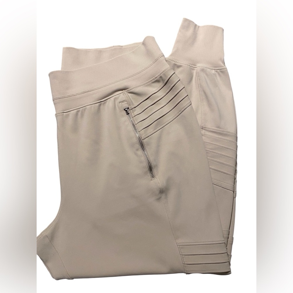 Athleta Venice Moto Jogger 1X Abalone Cream Zip Pocket Stretch Pants Athleisure